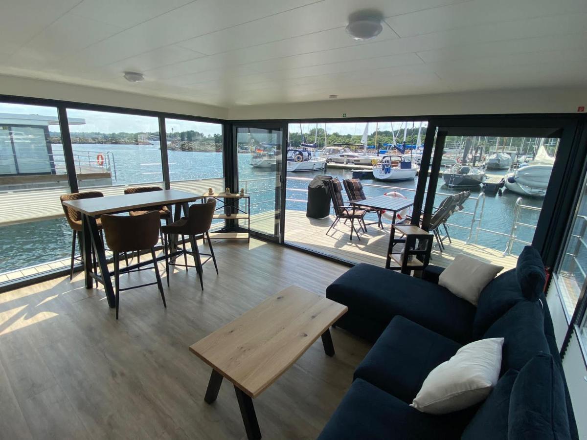 Urlaub Auf Dem Wasser Mit Einmaligen Ausblick - Well Hausboote Boltenhagen 10 Boltenhagen (Ostseebad) Exterior foto