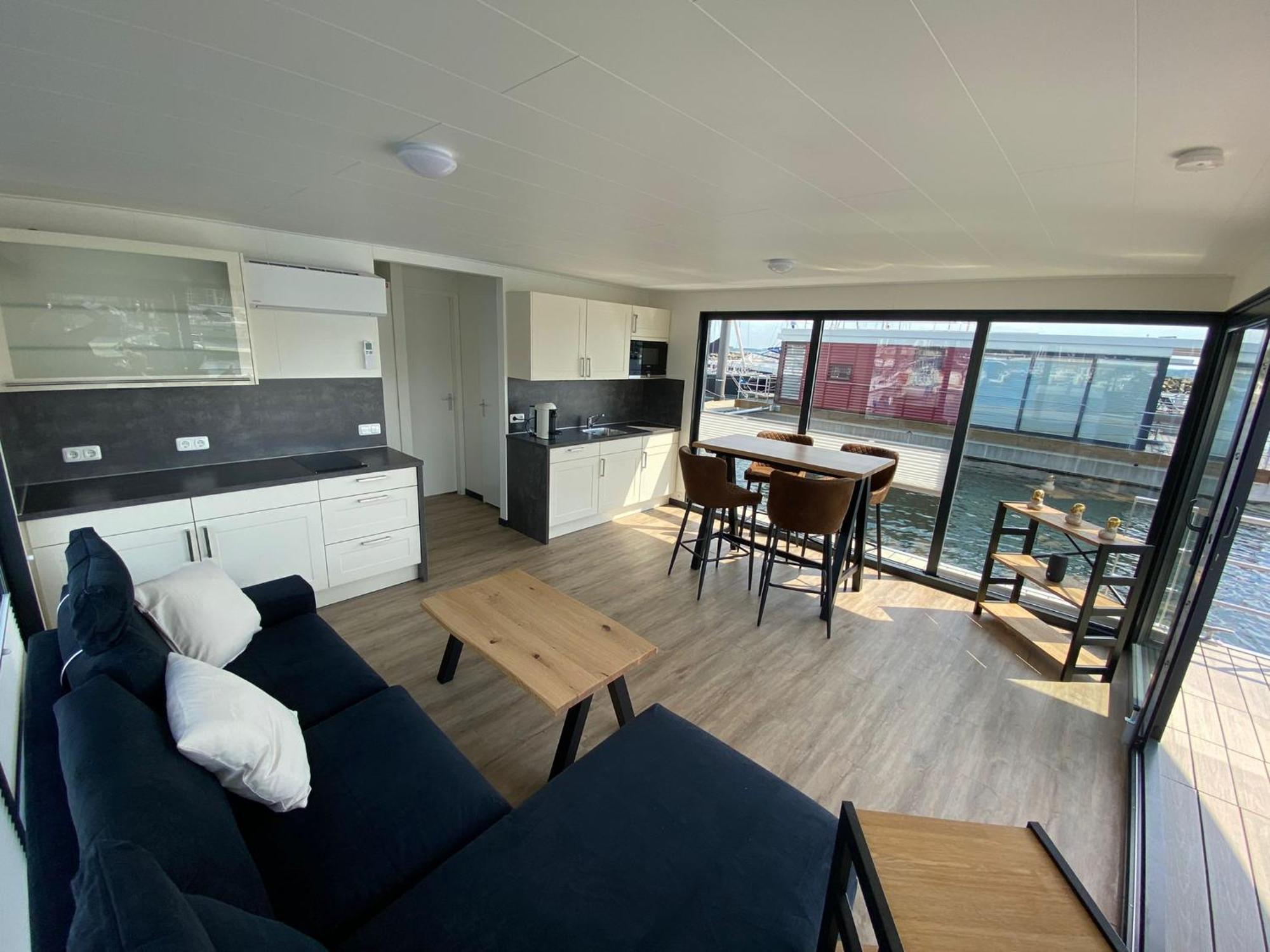 Urlaub Auf Dem Wasser Mit Einmaligen Ausblick - Well Hausboote Boltenhagen 10 Boltenhagen (Ostseebad) Exterior foto